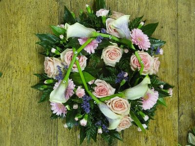 Traditional round Wreath