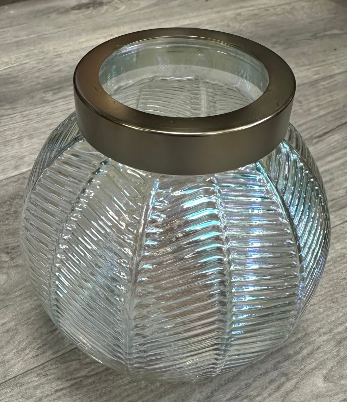 Lustre Vase of flowers