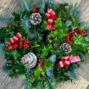 Deluxe Christmas Holly wreath